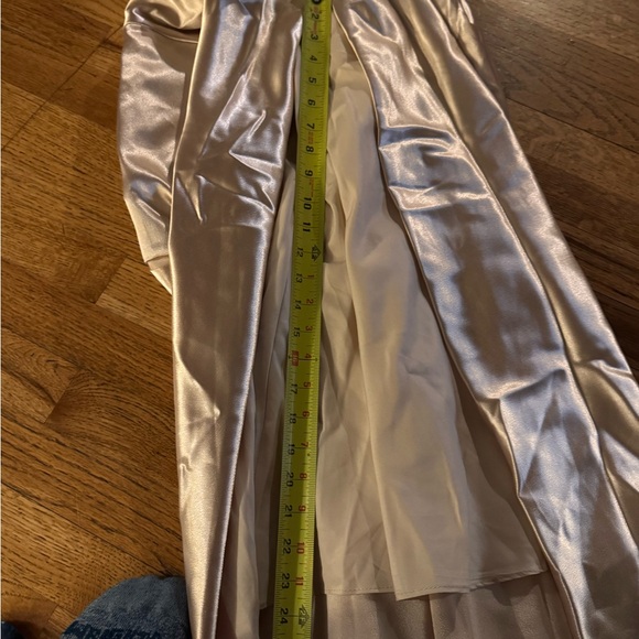 Chic Satin Maxi Dress in Soft Rose - Picture 11 of 12